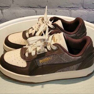 Boys Puma size 4 sneakers
